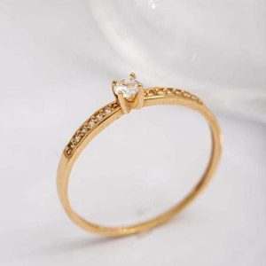 Anel solitário em ouro 18K