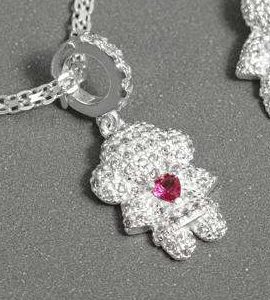 Pingente Luxo Menina Cravejado